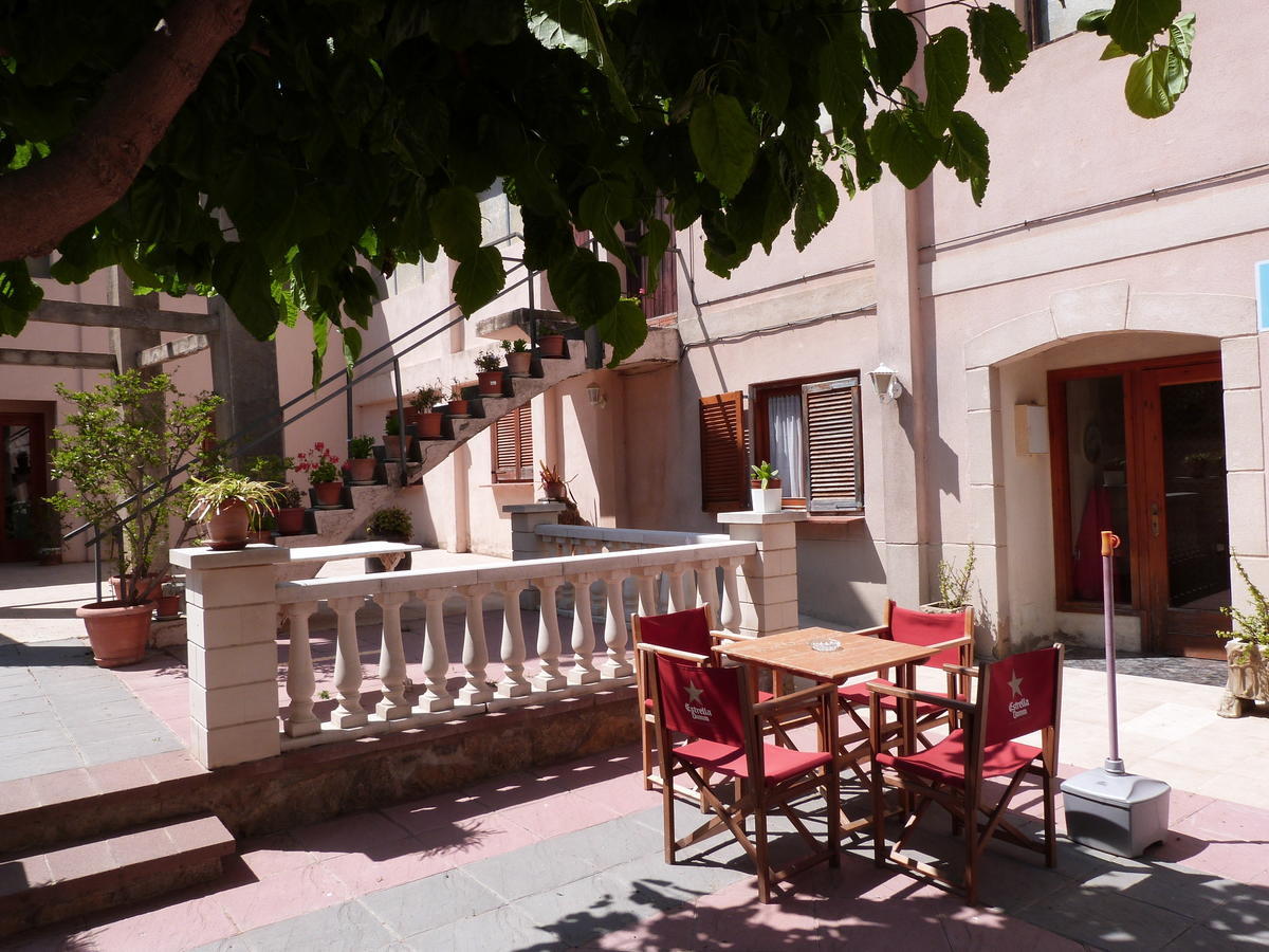 فندق Vilanova de Escornalbouفي  Ca L'Amadeu المظهر الخارجي الصورة