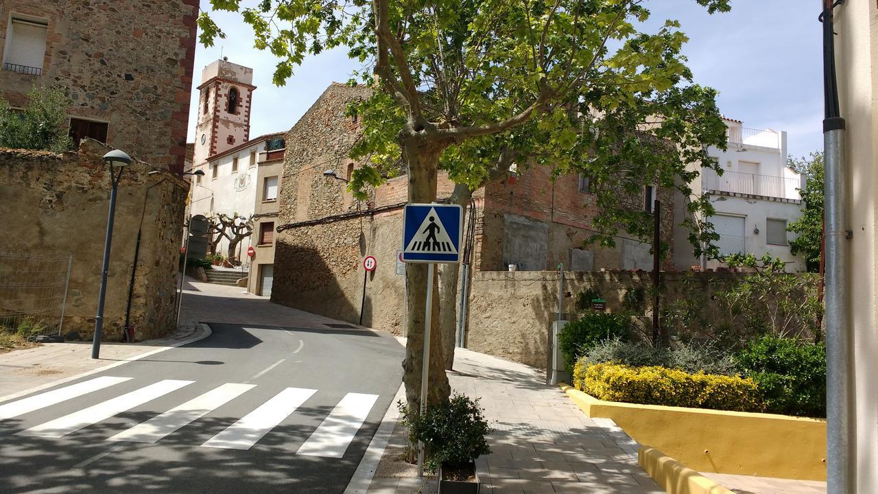 فندق Vilanova de Escornalbouفي  Ca L'Amadeu المظهر الخارجي الصورة