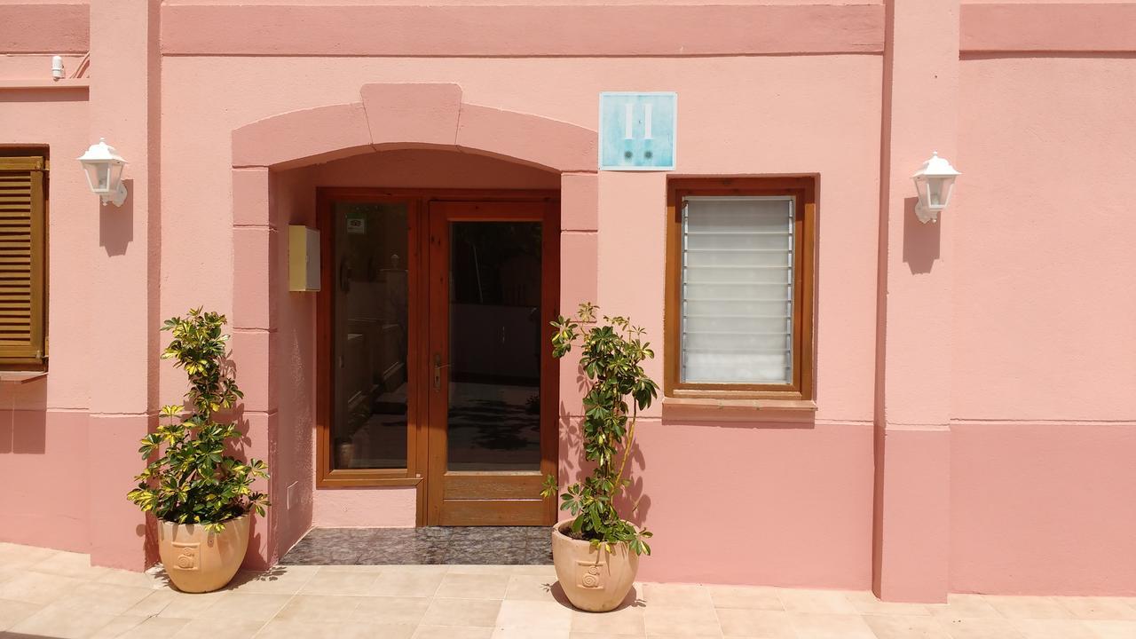 فندق Vilanova de Escornalbouفي  Ca L'Amadeu المظهر الخارجي الصورة