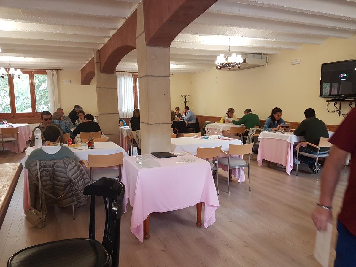 فندق Vilanova de Escornalbouفي  Ca L'Amadeu المظهر الخارجي الصورة