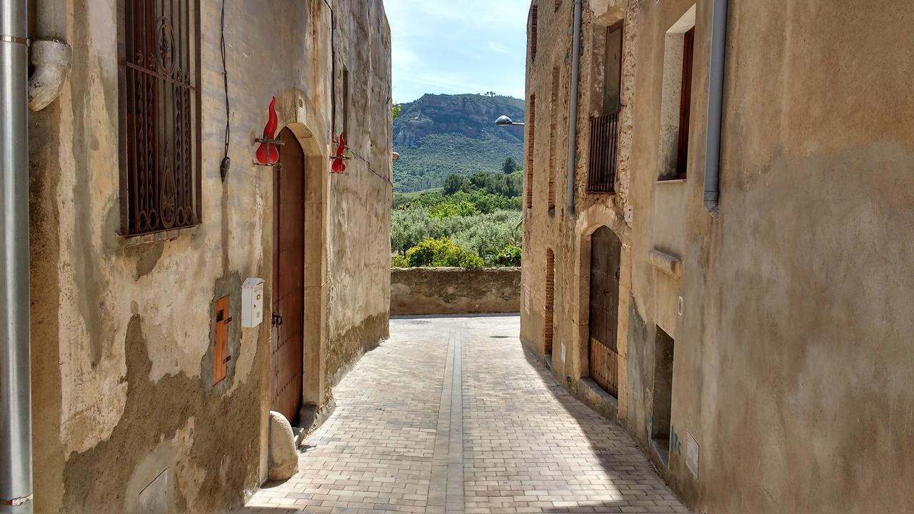 فندق Vilanova de Escornalbouفي  Ca L'Amadeu المظهر الخارجي الصورة
